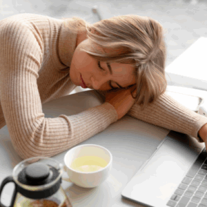 freepik.com_erschöpfte Frau